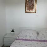 Angela & Marco's * Neum
