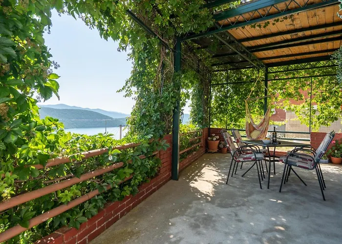 Angela & Marco's * Neum